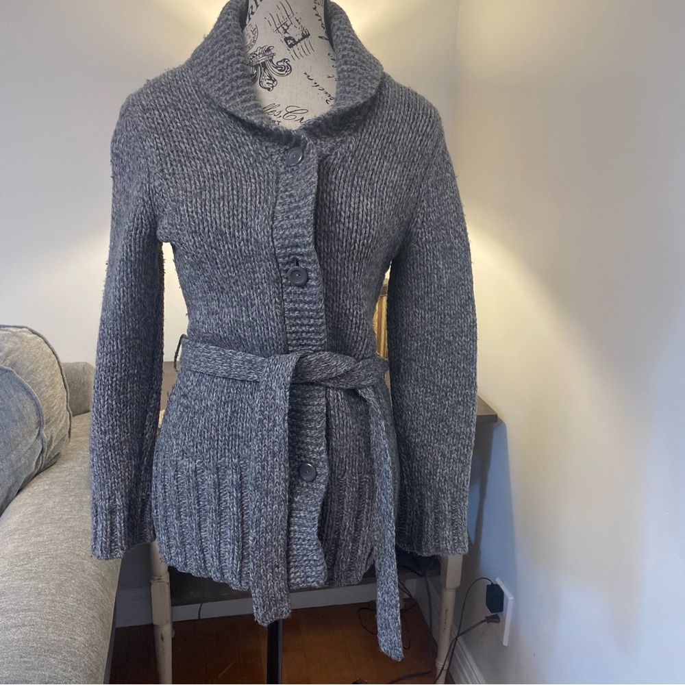 American Eagle Outfitters Size 6 (tag says Med)Vintage Charcoal Belted Cardigan